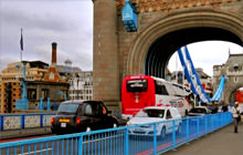 Crossing Tower Bridge, London - Virtual tour