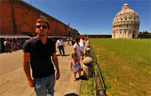 Self-portrait, Leaning Tower of Pisa - Virtual tour